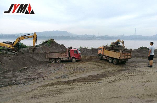 泸州市81个砂石堆场得到规范整治 清河护岸见成效