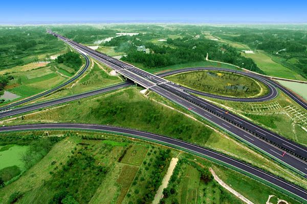 2016年岳阳将续建高速公路170公里 新建两大客运枢纽站